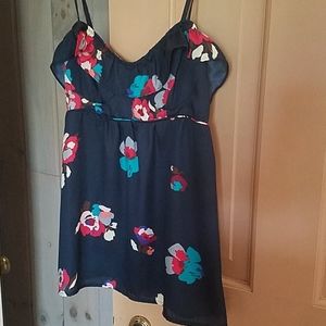 Cute Floral Top XS! 🌼